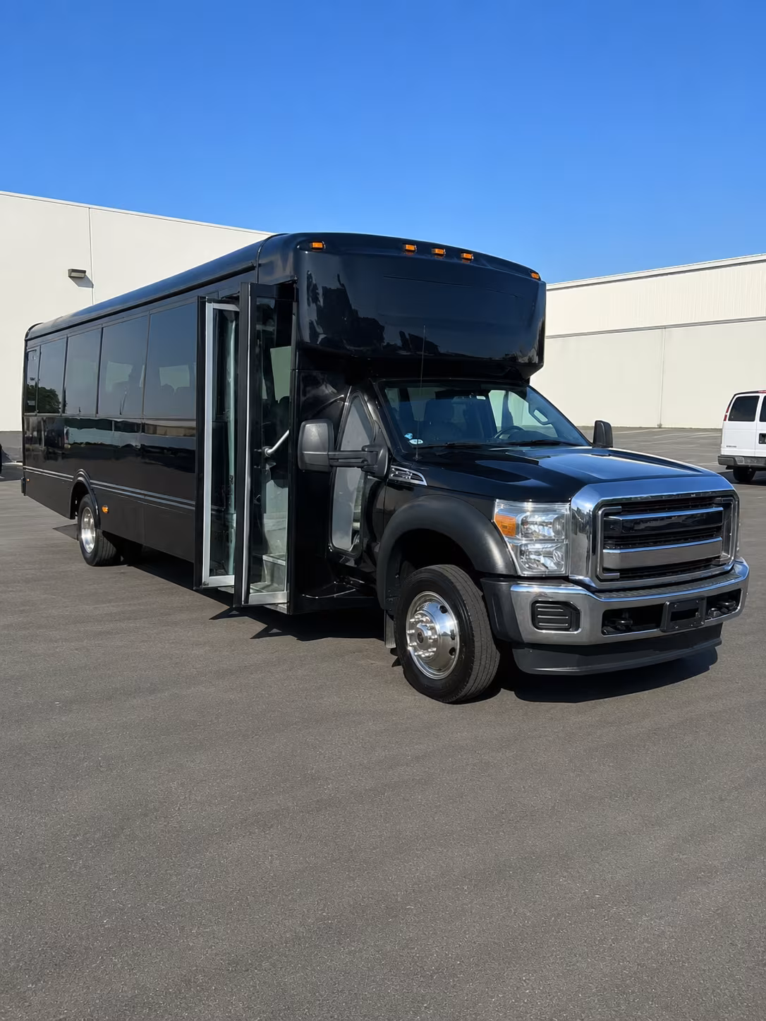 bridal party bus rentals for wedding morning pickups across manhattan