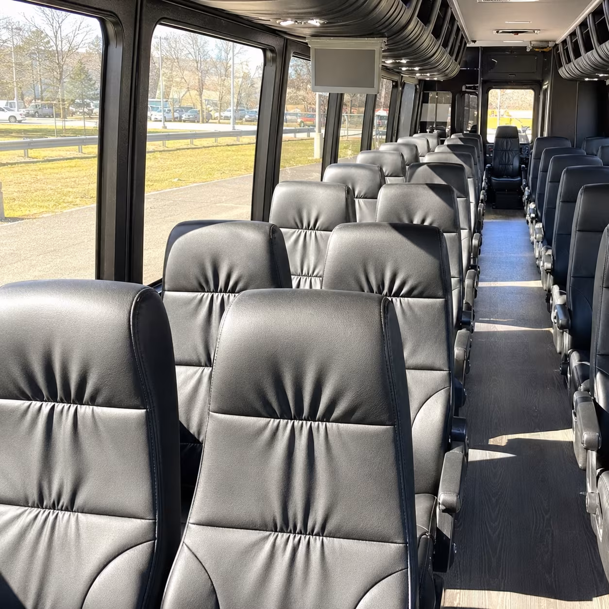 corporate wine tour buses and private group tastings out of manhattan