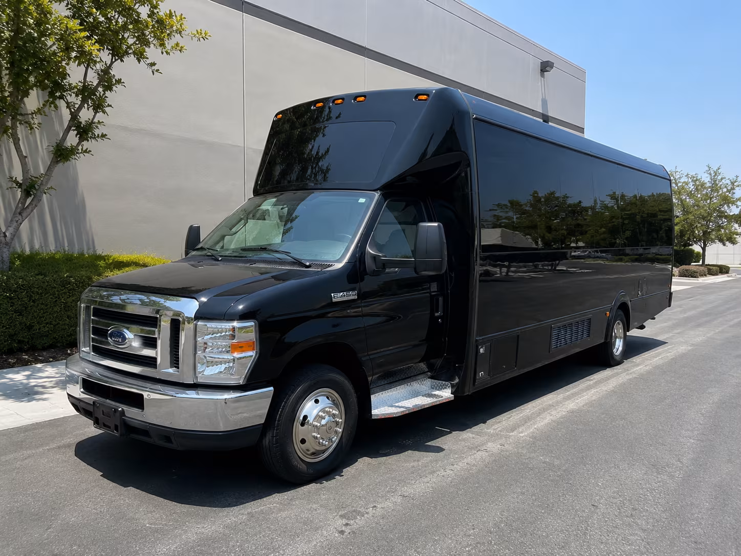 manhattan concert venues at msg party bus rental