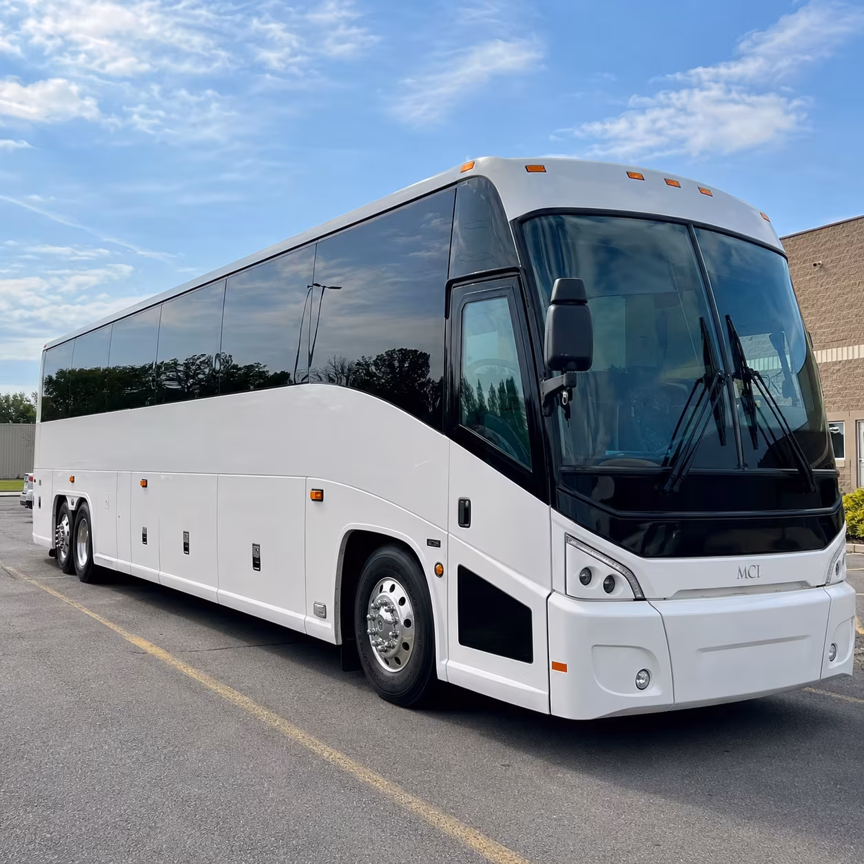 manhattan employee shuttle buses for midtown office commuters